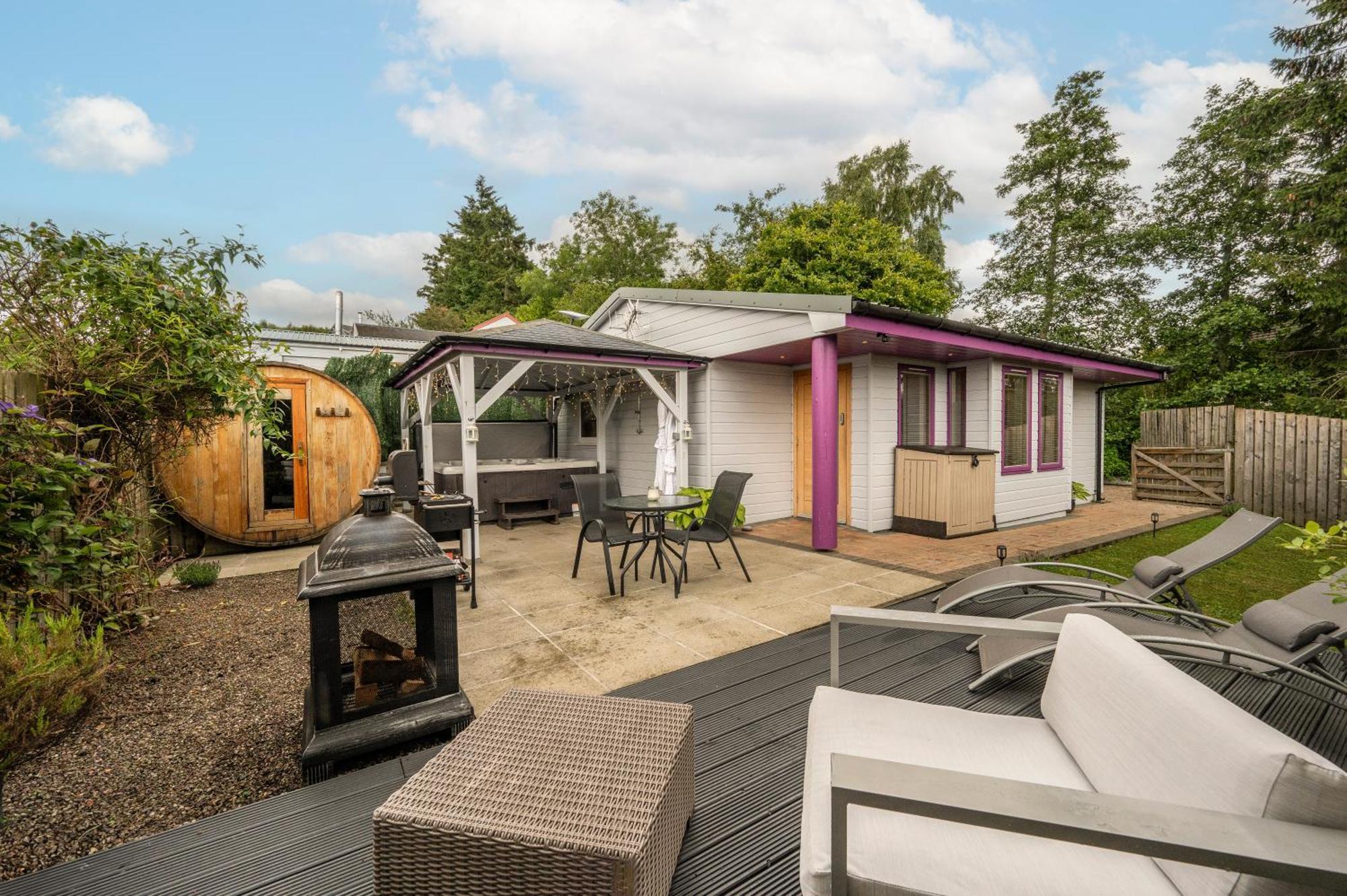 The Retreat Cabin Pitlochry Exterior foto
